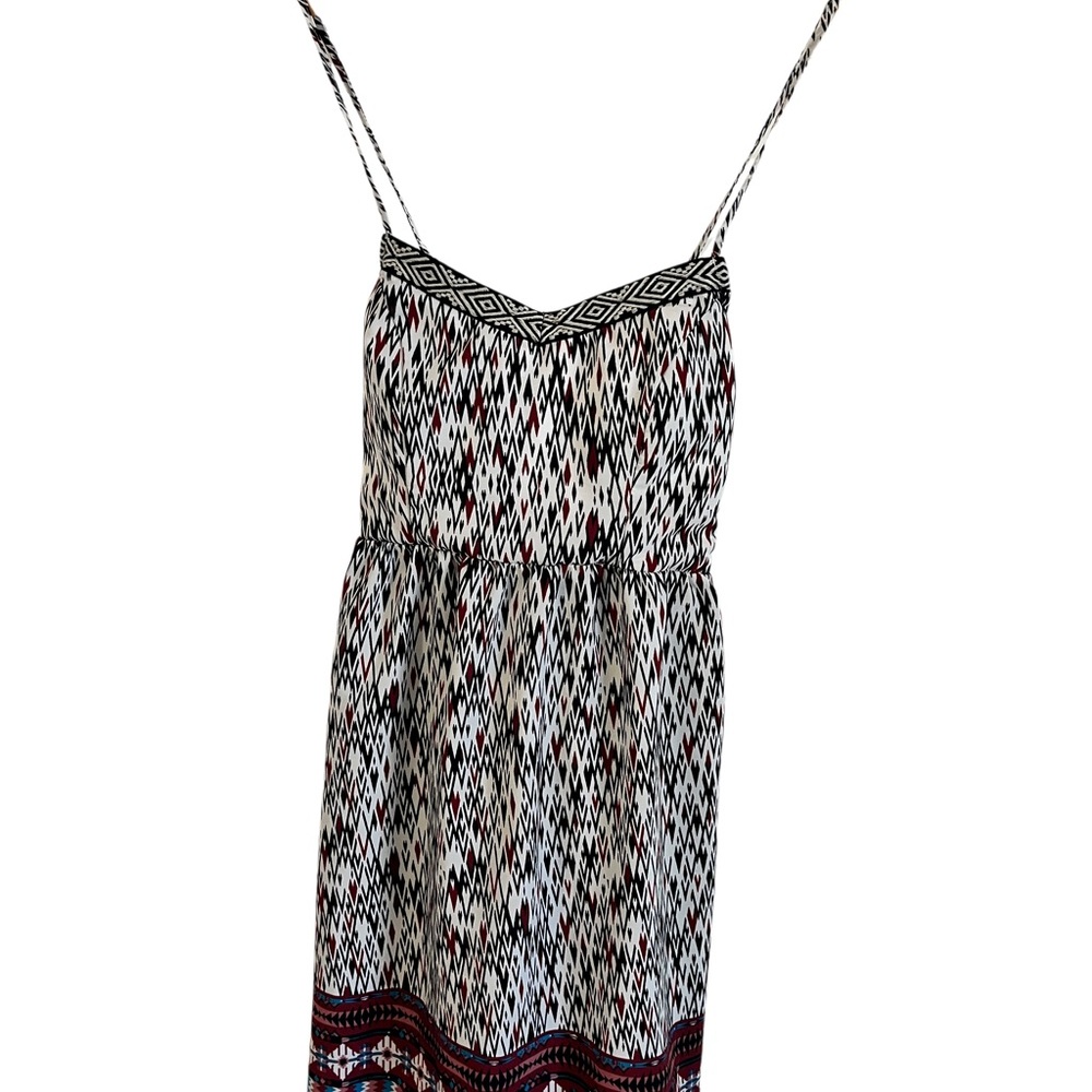 Trixxi Black and White Patterned Midi Dress